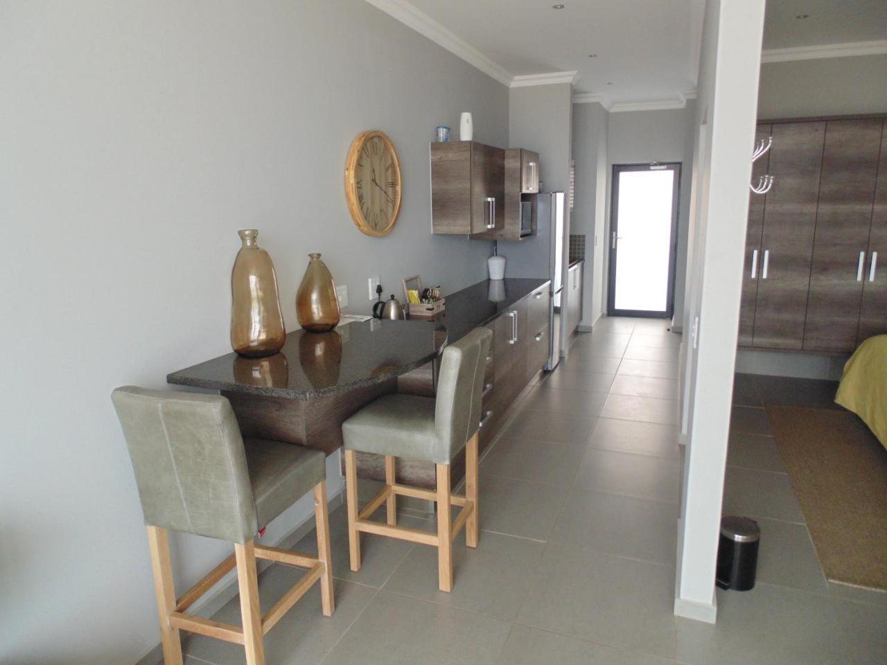 Apartment 32, Bay View Suites Langstrand Екстер'єр фото