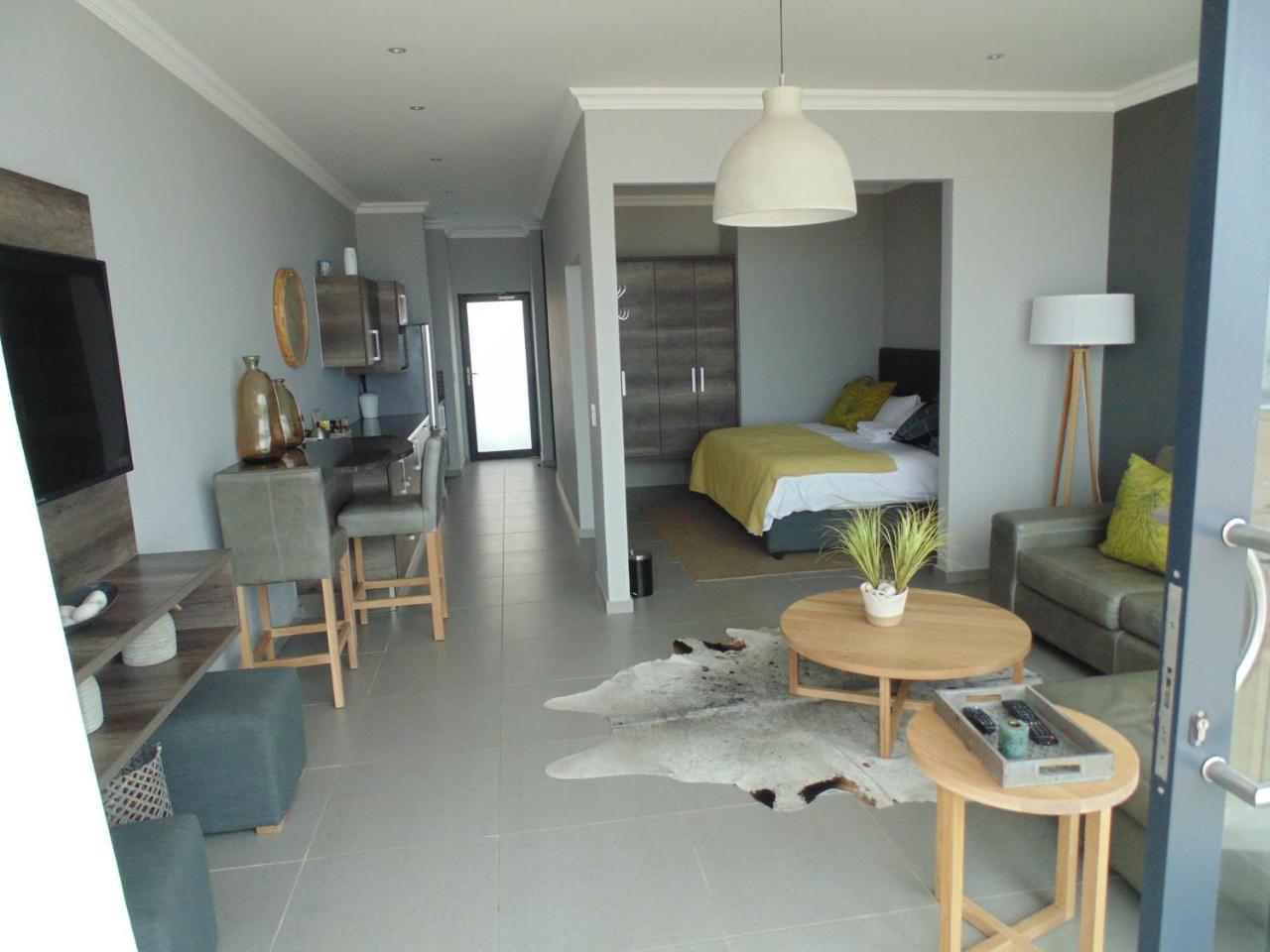Apartment 32, Bay View Suites Langstrand Екстер'єр фото