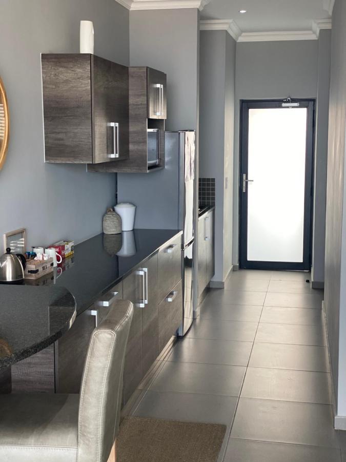 Apartment 32, Bay View Suites Langstrand Екстер'єр фото